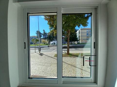 Apartamento T2 Venda em Amora,Seixal