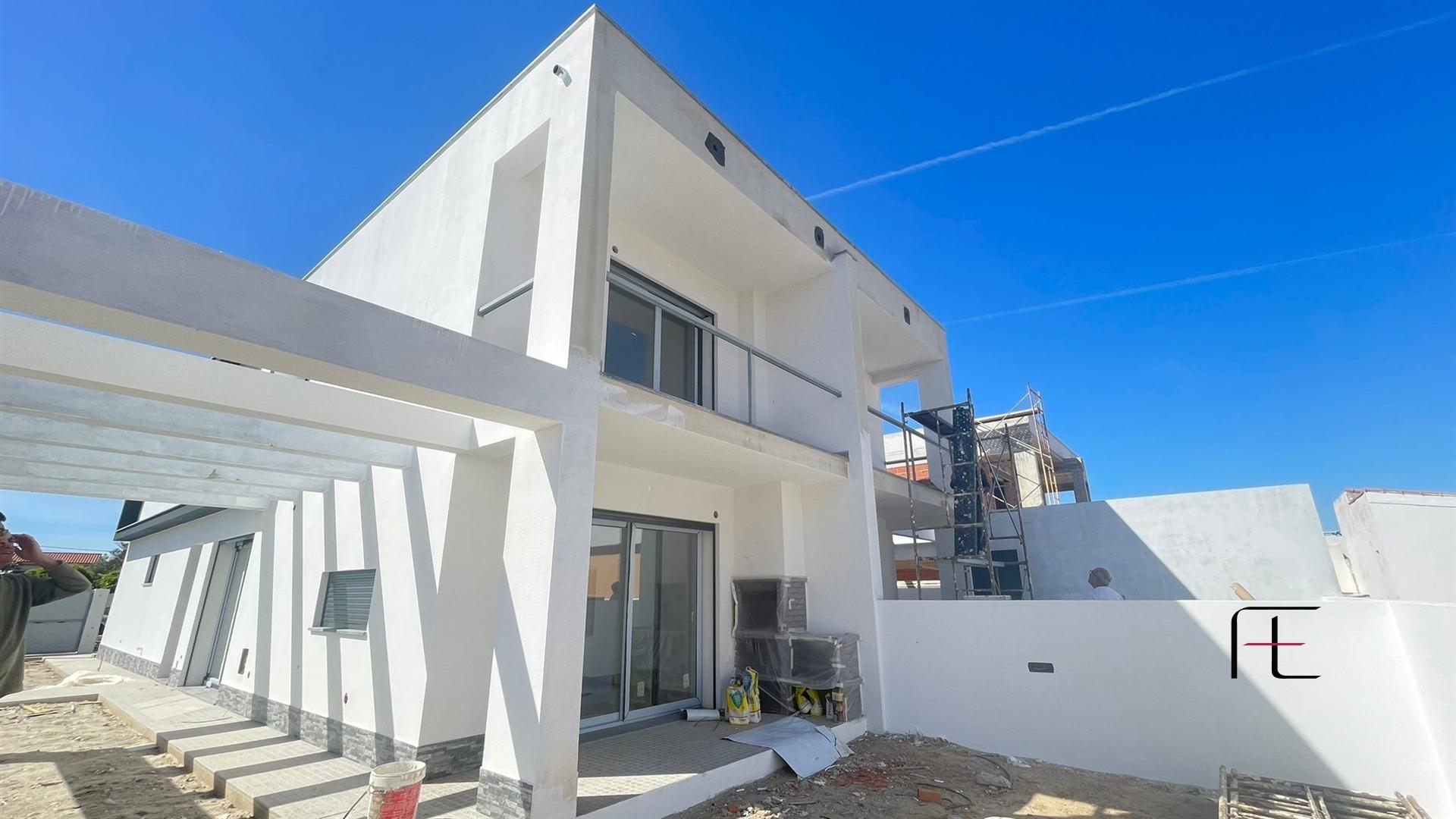 Moradia Geminada T4 Venda em Fernão Ferro,Seixal