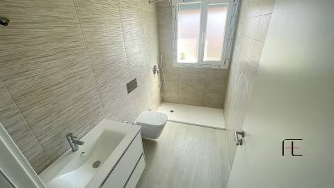 Moradia Geminada T4 Venda em Fernão Ferro,Seixal