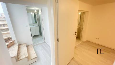 Loja  Venda em Laranjeiro e Feijó,Almada