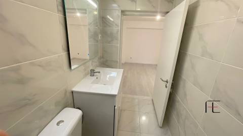 Loja  Venda em Laranjeiro e Feijó,Almada