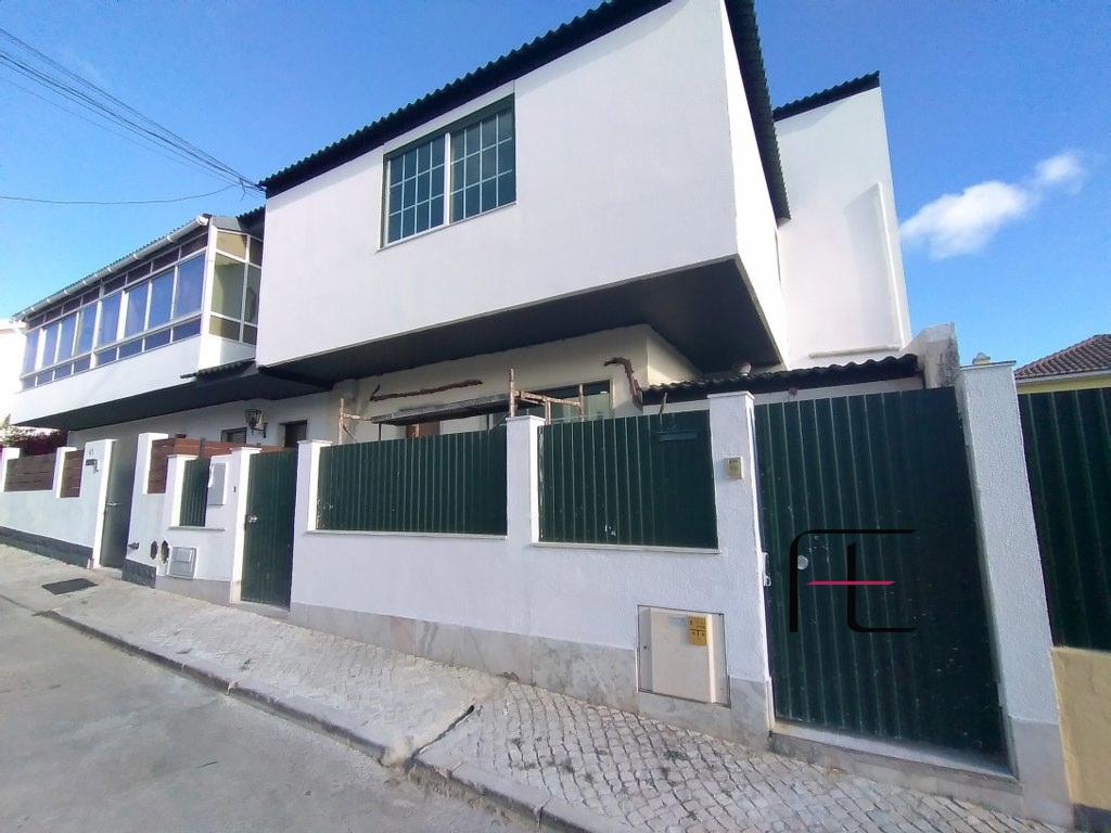 Moradia T3 Venda em Carcavelos e Parede,Cascais