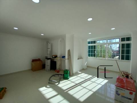 Moradia T3 Venda em Carcavelos e Parede,Cascais
