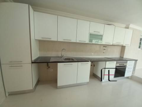 Moradia T3 Venda em Carcavelos e Parede,Cascais