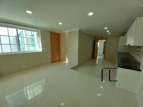 Moradia T3 Venda em Carcavelos e Parede,Cascais