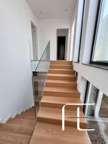 Moradia Geminada T4 Venda em Venteira,Amadora