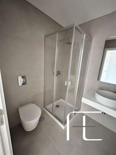 Moradia Geminada T4 Venda em Venteira,Amadora