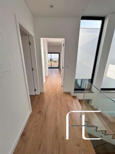 Moradia Geminada T4 Venda em Venteira,Amadora