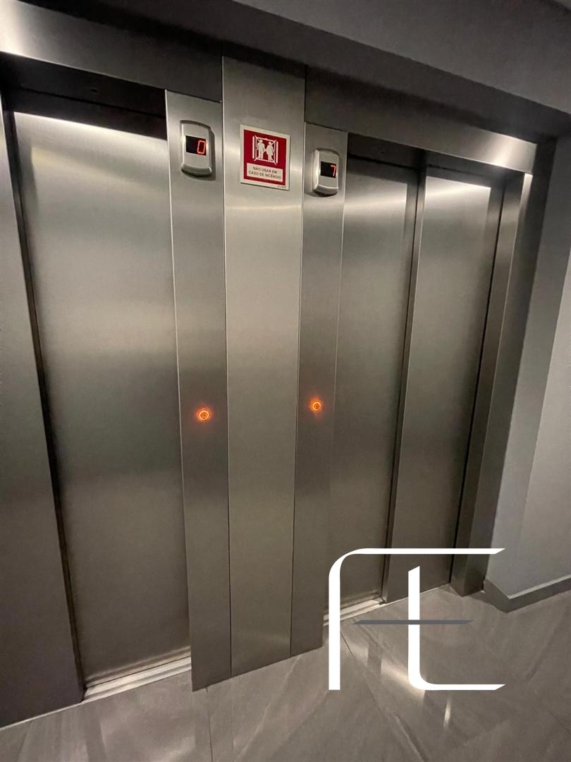 Apartamento T4 Venda em Cedofeita, Santo Ildefonso, Sé, Miragaia, São Nicolau e Vitória,Porto