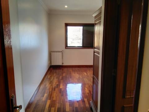 Moradia T4+1 Venda em São Mamede de Infesta e Senhora da Hora,Matosinhos