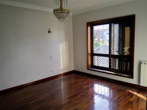 Moradia T4+1 Venda em São Mamede de Infesta e Senhora da Hora,Matosinhos