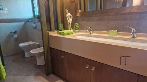 Moradia Isolada T4 Venda em São Martinho,Funchal