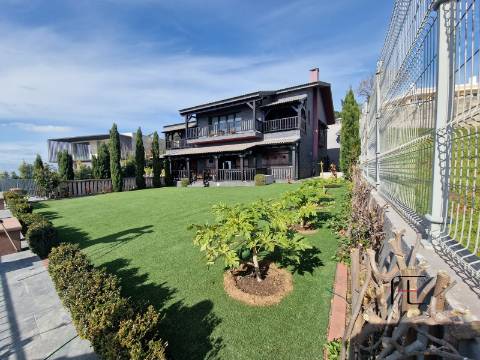 Moradia Isolada T4 Venda em São Martinho,Funchal