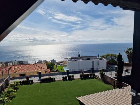 Moradia Isolada T4 Venda em São Martinho,Funchal