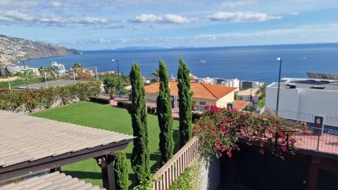 Moradia Isolada T4 Venda em São Martinho,Funchal