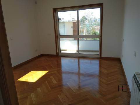 Moradia T5 Venda em Cidade da Maia,Maia