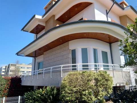 Moradia T5 Venda em Cidade da Maia,Maia