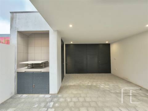 Moradia T3 Venda em Castêlo da Maia,Maia