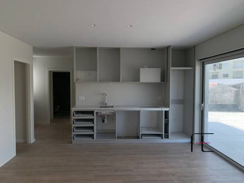 Apartamento T1+1 Centro de Braga Novo