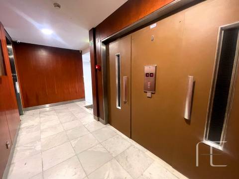 Escritório  Venda em Cedofeita, Santo Ildefonso, Sé, Miragaia, São Nicolau e Vitória,Porto