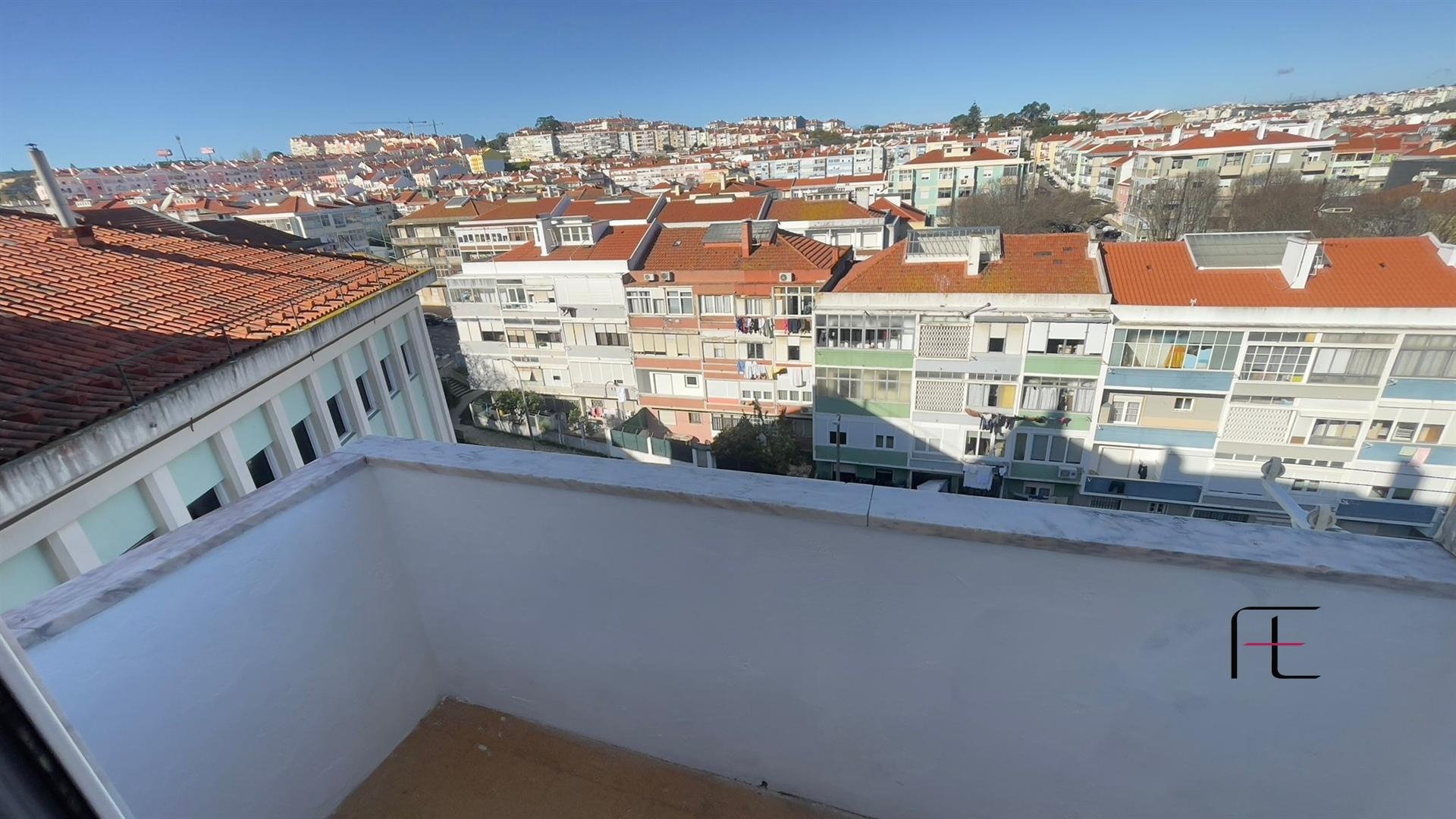 Apartamento T3 Venda em Águas Livres,Amadora