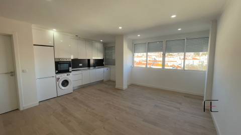 Apartamento T3 Venda em Águas Livres,Amadora