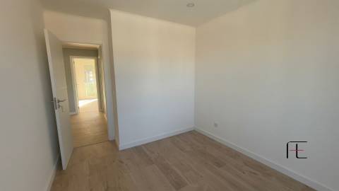 Apartamento T3 Venda em Águas Livres,Amadora