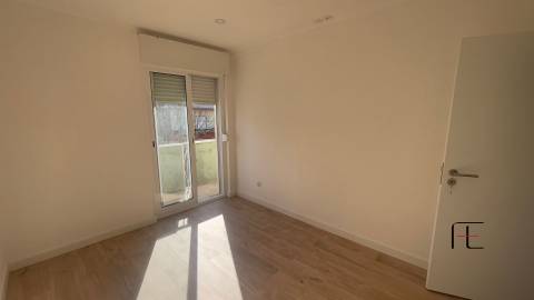 Apartamento T3 Venda em Águas Livres,Amadora