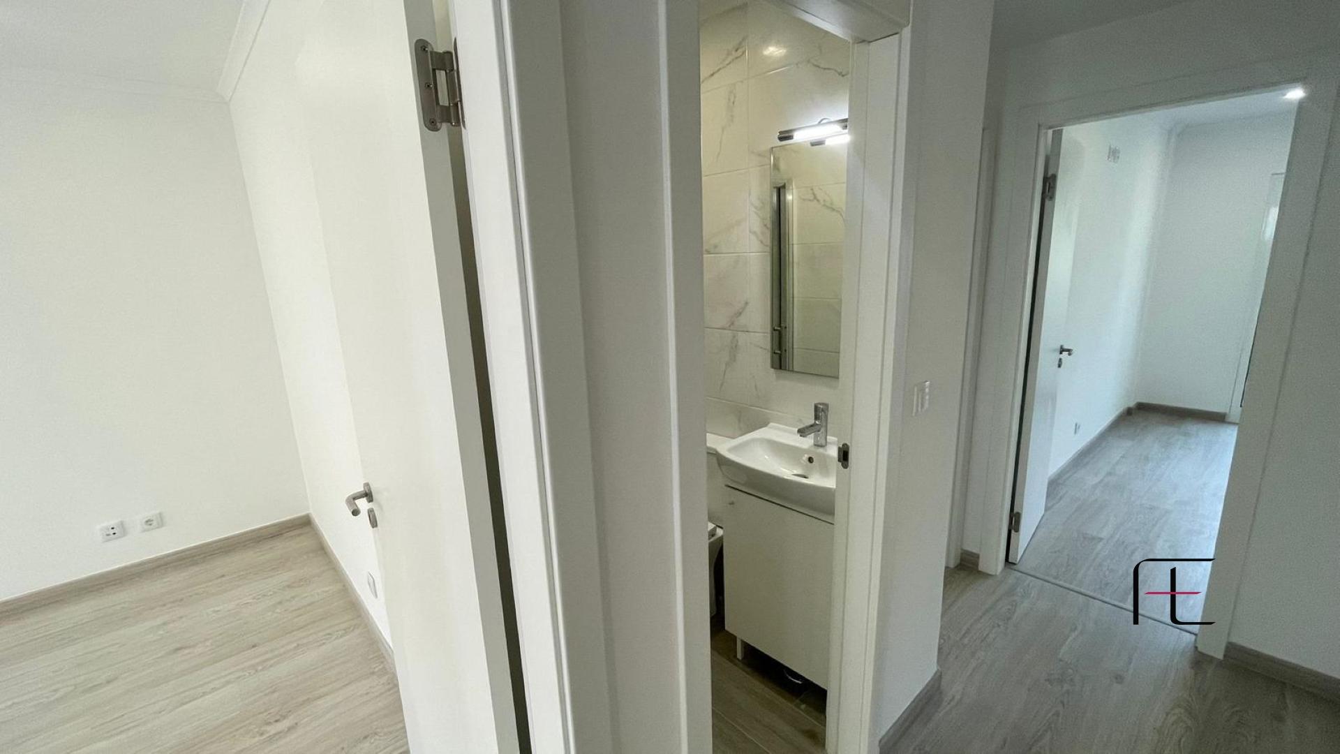 Apartamento T2 Venda em Mina de Água,Amadora