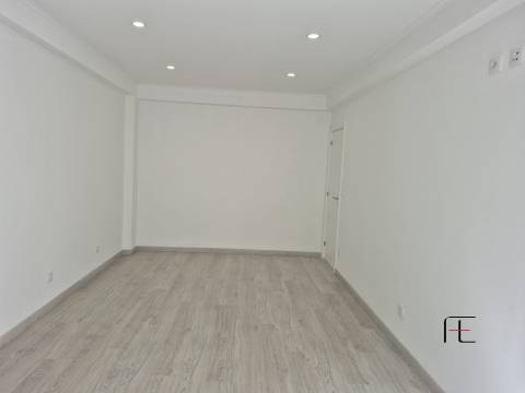 Apartamento T2 Venda em Águas Livres,Amadora