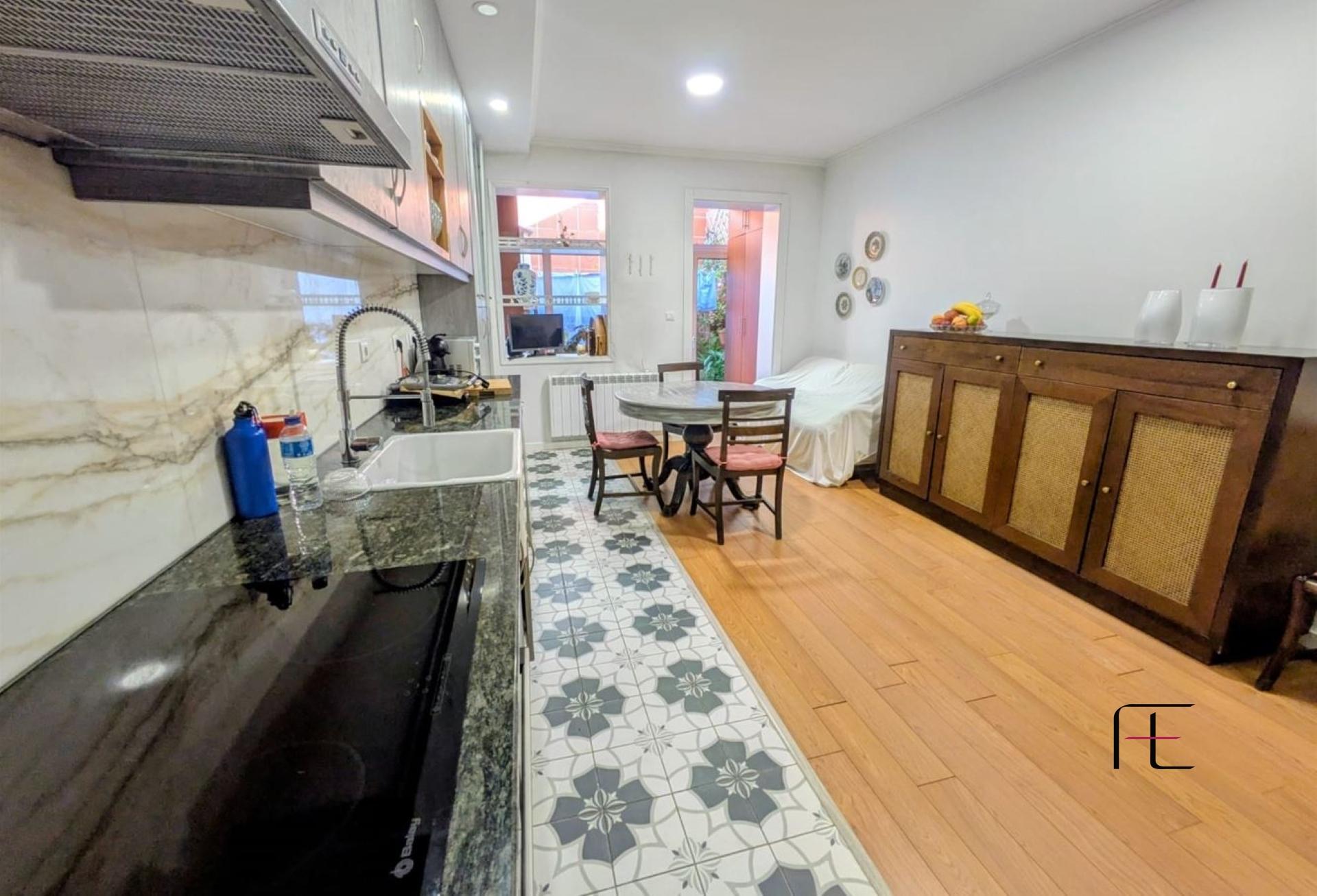 Moradia em Banda T2+1 Triplex Venda em Glória e Vera Cruz,Aveiro