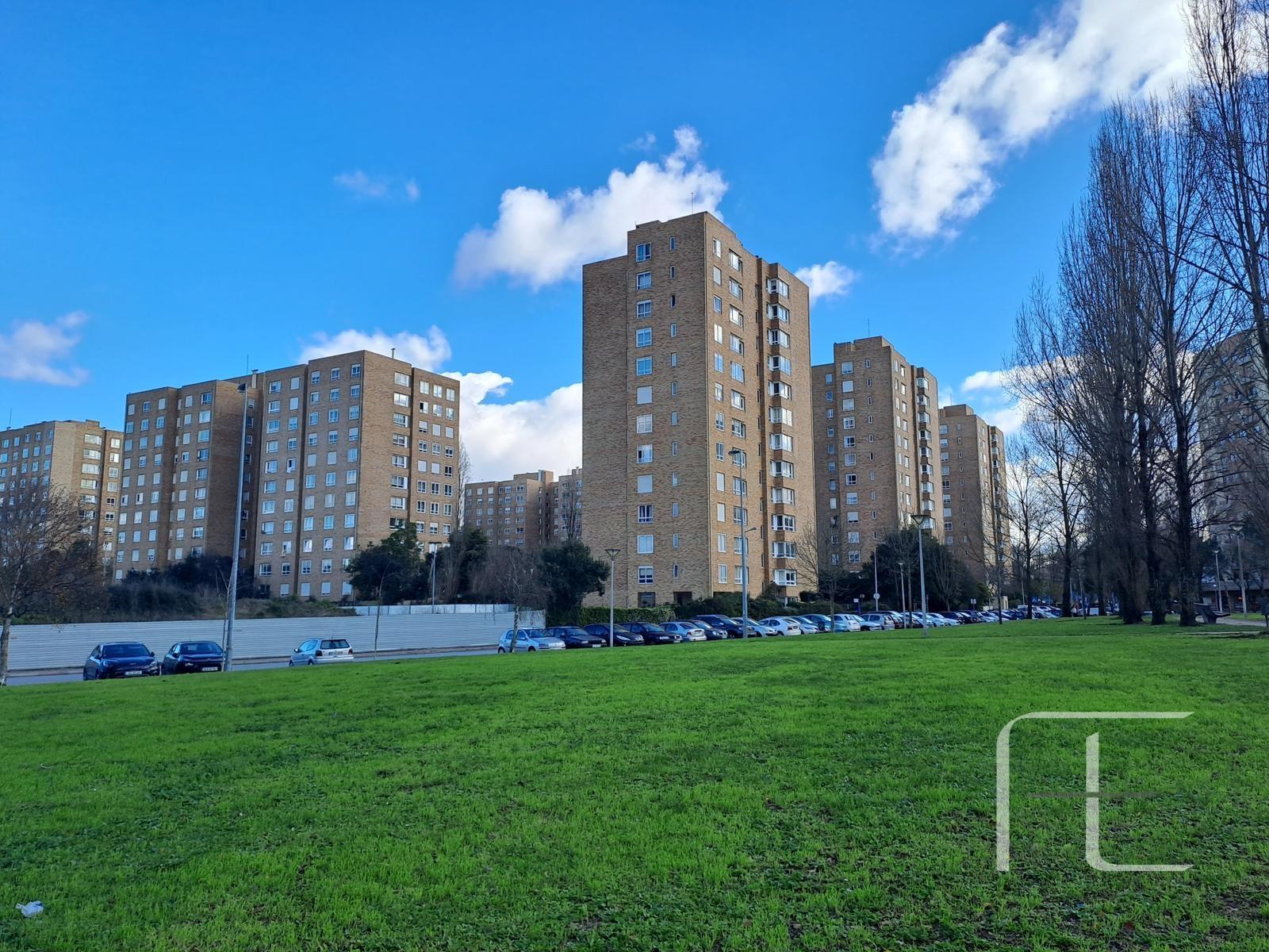 Apartamento T3 Venda em Ramalde,Porto