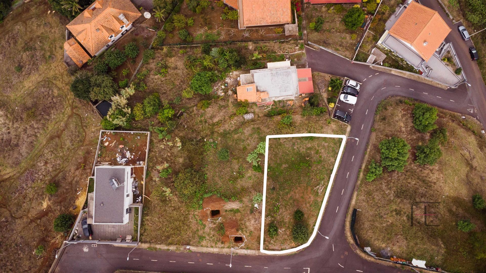 Lote de Terreno  Venda em Caniço,Santa Cruz