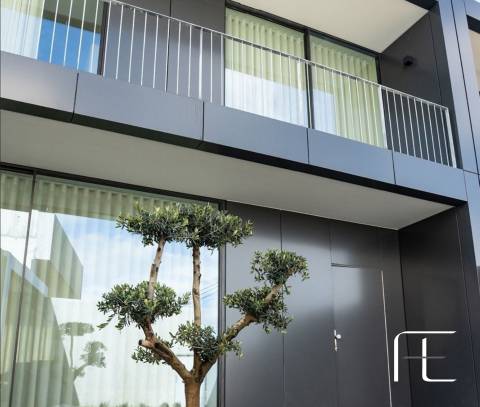 Moradia Geminada T4 Venda em Monte Córdova,Santo Tirso