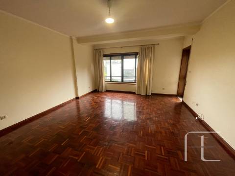 Apartamento T3 Arrendamento em Paranhos,Porto