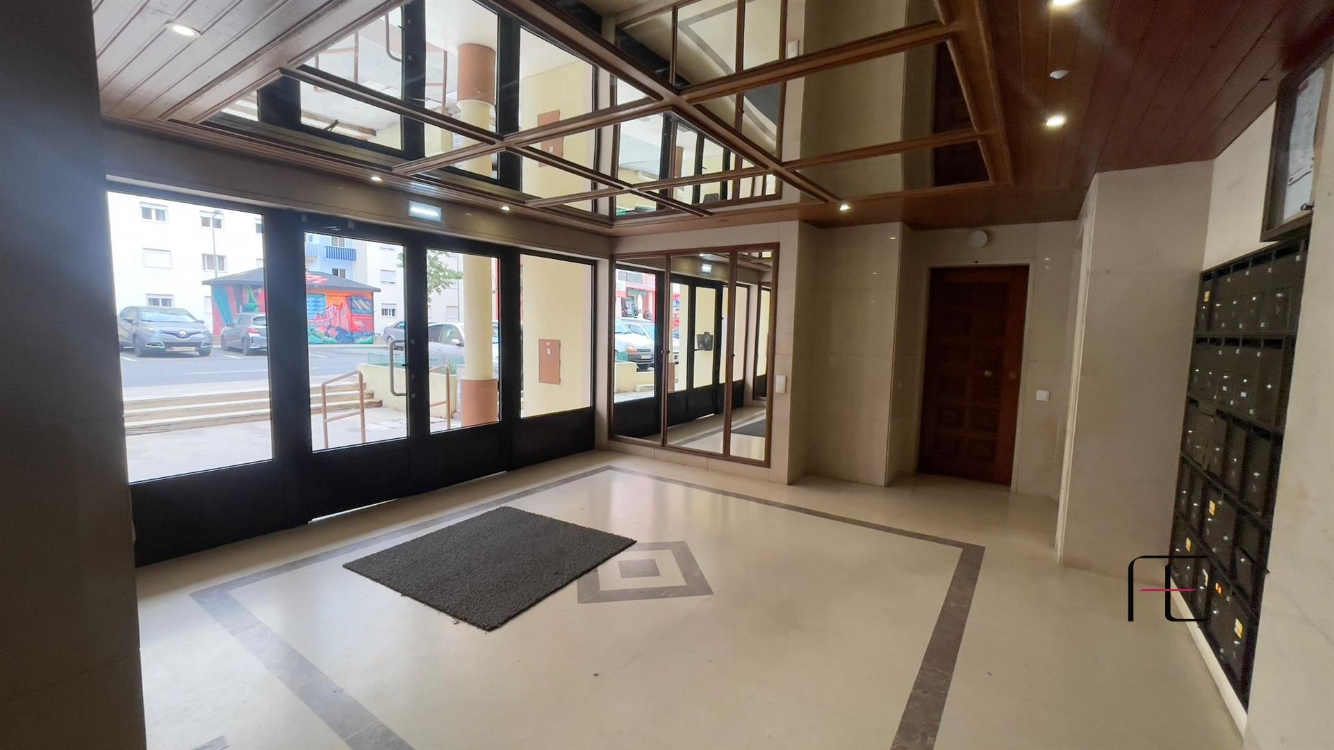 Apartamento T2 Venda em Algueirão-Mem Martins,Sintra