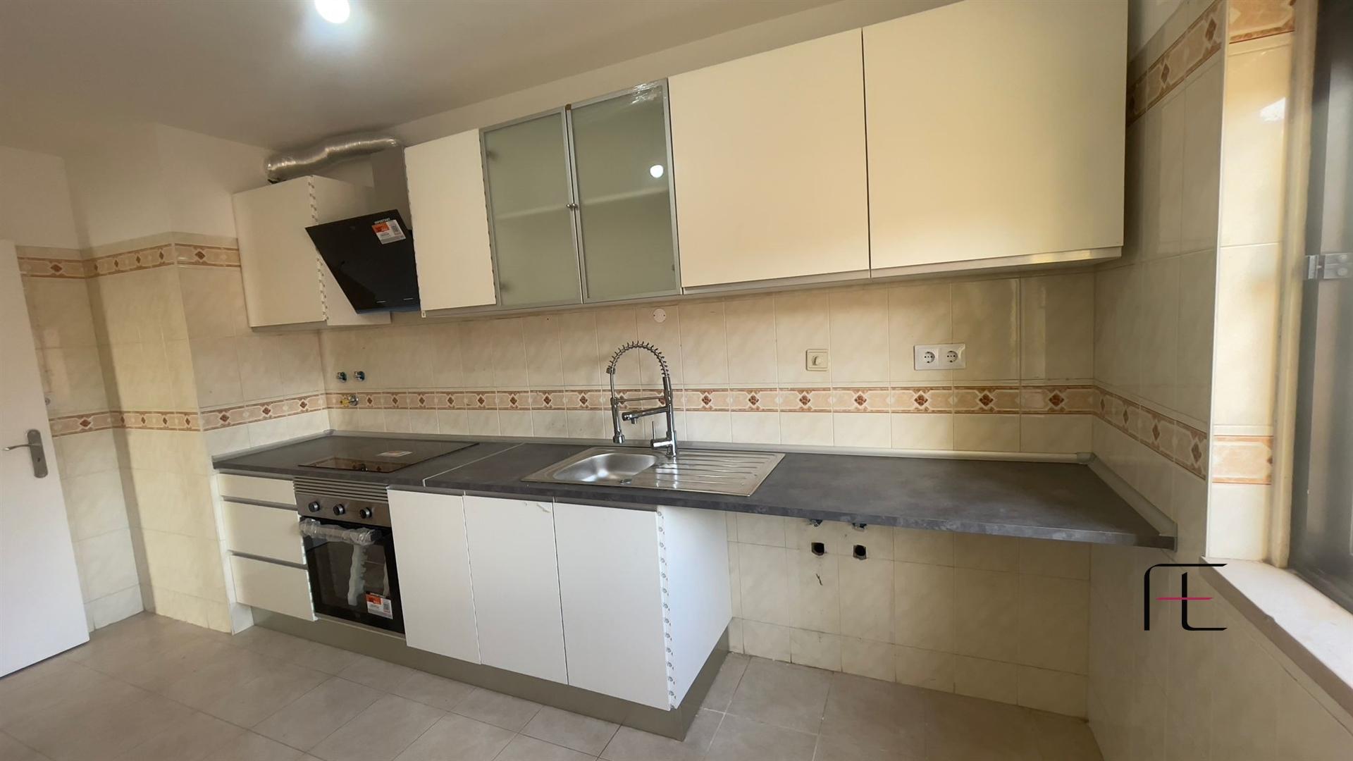 Apartamento T2 Venda em Algueirão-Mem Martins,Sintra