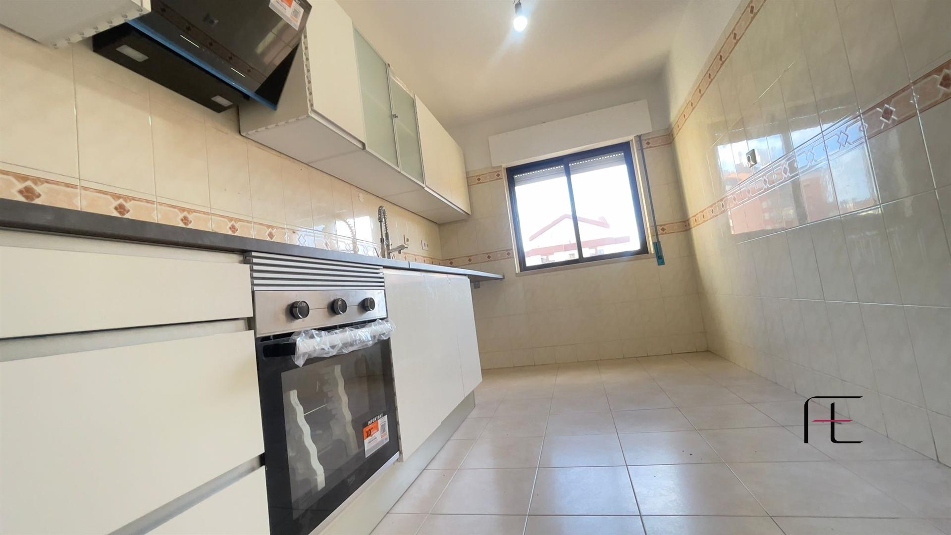 Apartamento T2 Venda em Algueirão-Mem Martins,Sintra