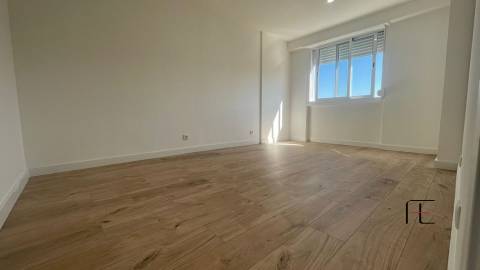 Apartamento T3 Venda em Águas Livres,Amadora