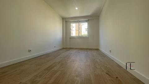 Apartamento T3 Venda em Águas Livres,Amadora