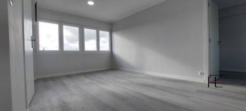 Apartamento T2 Venda em Pontinha e Famões,Odivelas