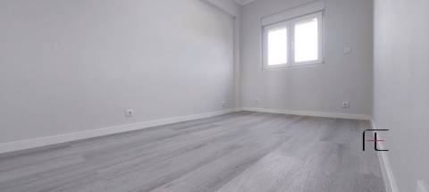 Apartamento T2 Venda em Pontinha e Famões,Odivelas