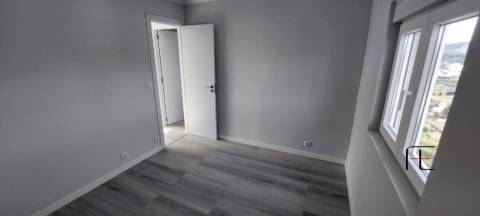 Apartamento T2 Venda em Pontinha e Famões,Odivelas