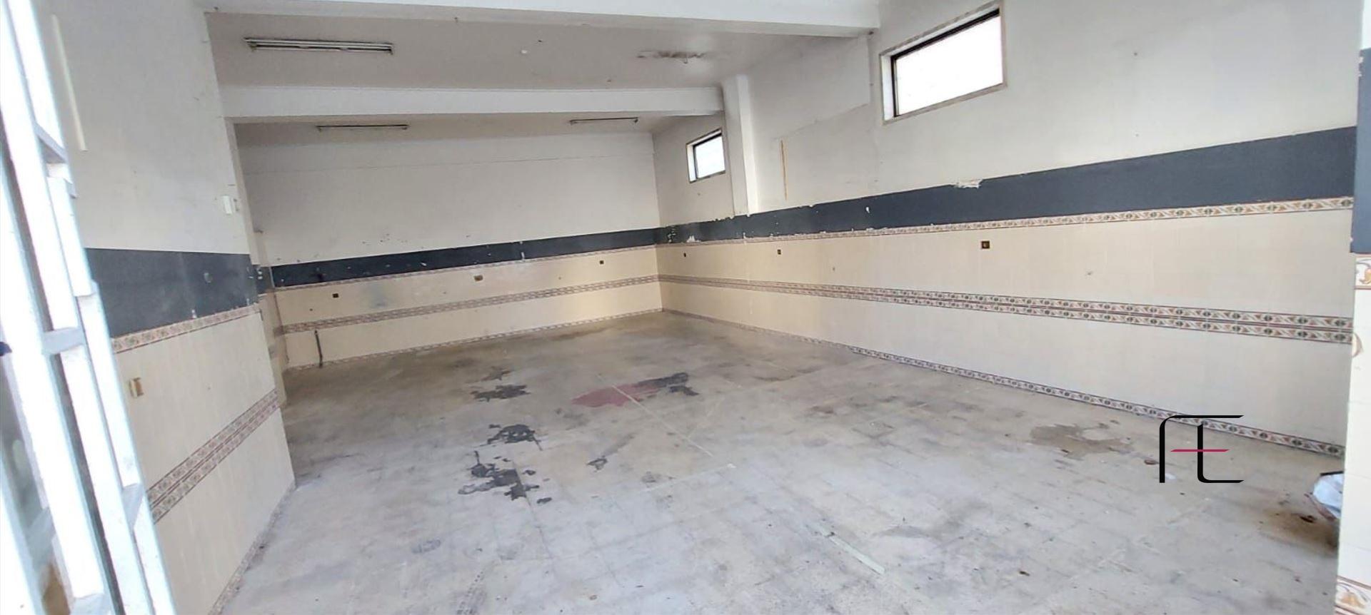 Loja  Venda em Águas Livres,Amadora