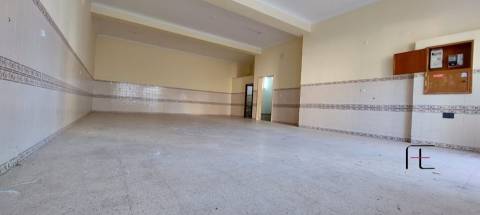 Loja  Venda em Águas Livres,Amadora