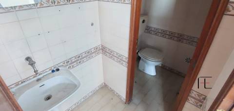 Loja  Venda em Águas Livres,Amadora