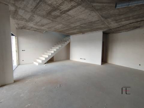 Apartamento T4 DUPLEX Venda em Aradas,Aveiro