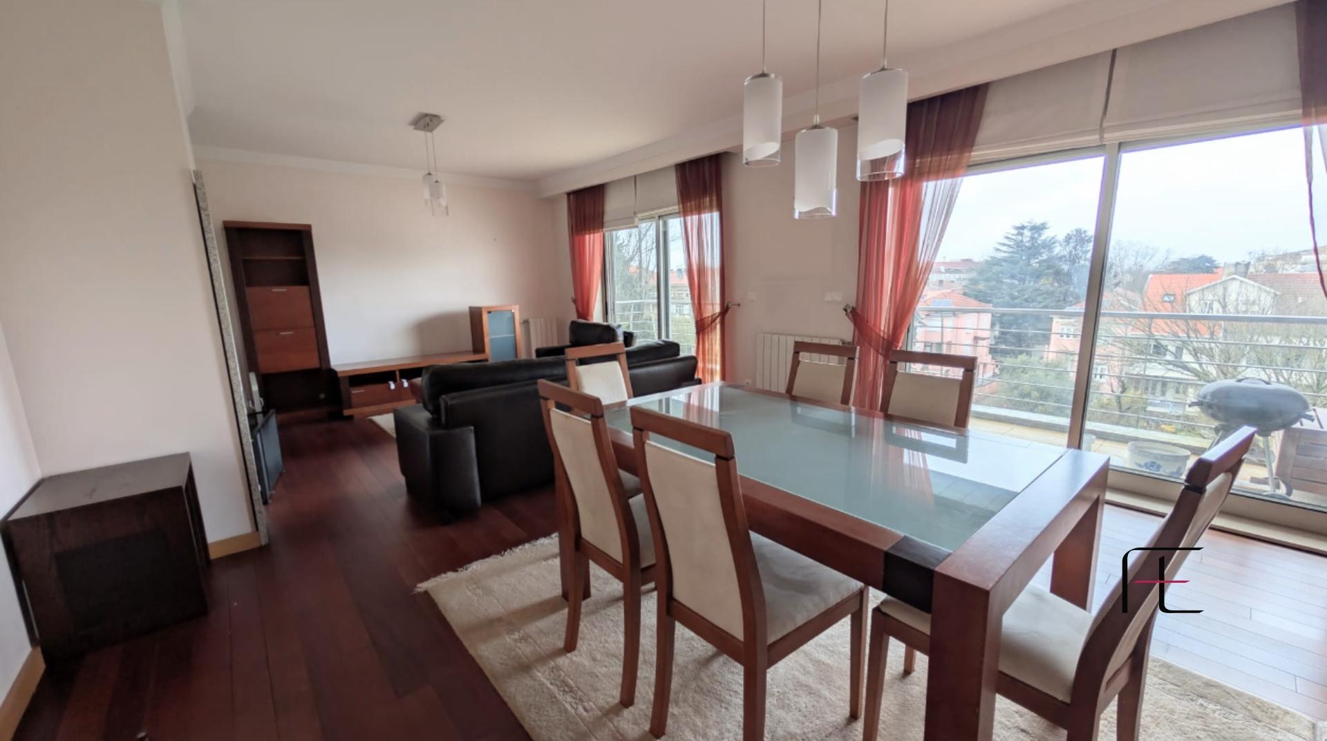 Apartamento T2 Arrendamento em Cedofeita, Santo Ildefonso, Sé, Miragaia, São Nicolau e Vitória,Porto