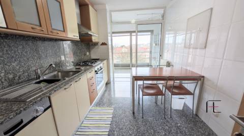 Apartamento T2 Arrendamento em Cedofeita, Santo Ildefonso, Sé, Miragaia, São Nicolau e Vitória,Porto