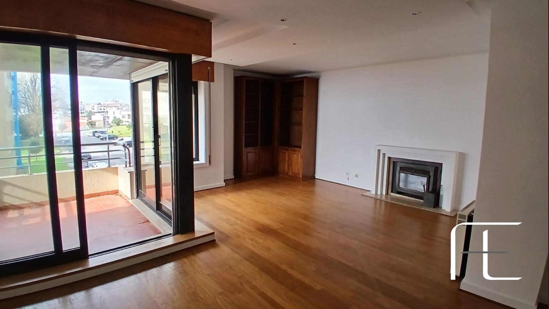 Apartamento T4 Venda em Aldoar, Foz do Douro e Nevogilde,Porto